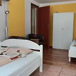 Dom Wakacyjny U Mirka Homestay *
