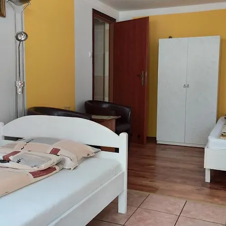 U Mirka Quarto em Acomodações Particulares *